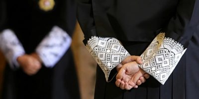 política de no descalificación de OpenAI